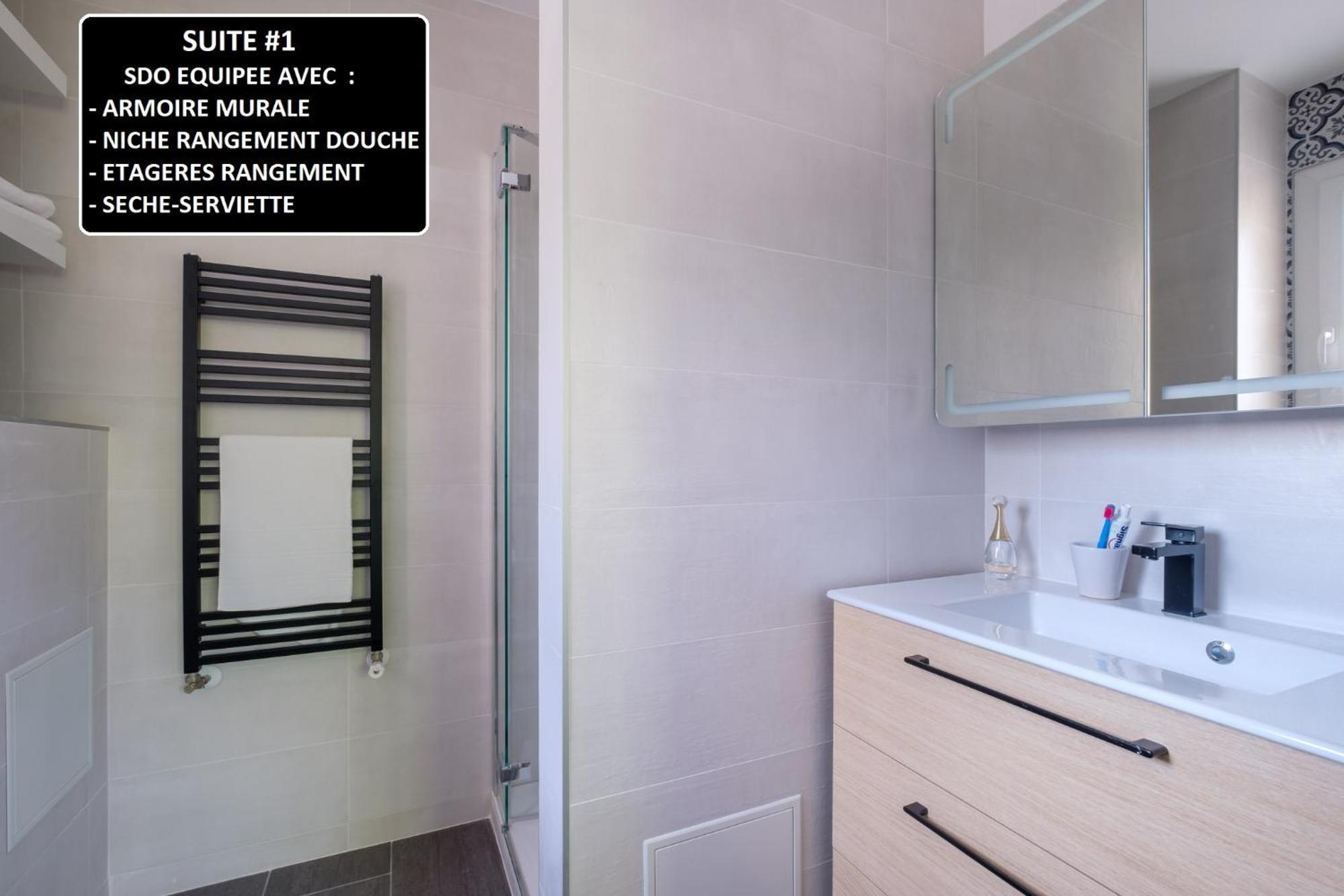 Appart 3 Suites-Chaque Suite Avec Sdo Wc Privatifs - Cuisine Commune Тасен-ла-Деми-Люн Екстериор снимка