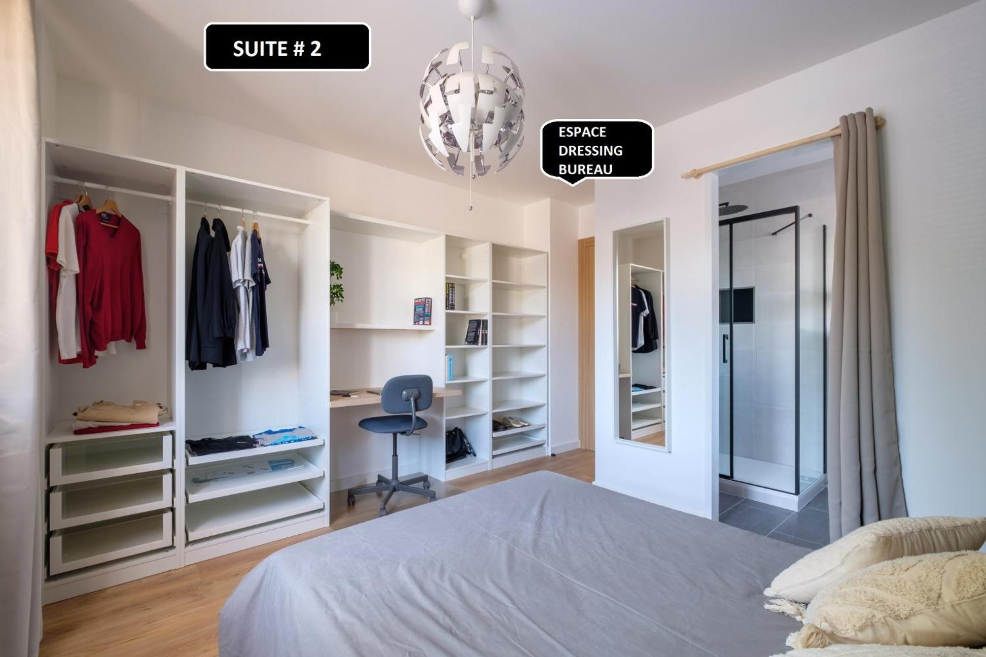 Appart 3 Suites-Chaque Suite Avec Sdo Wc Privatifs - Cuisine Commune Тасен-ла-Деми-Люн Екстериор снимка